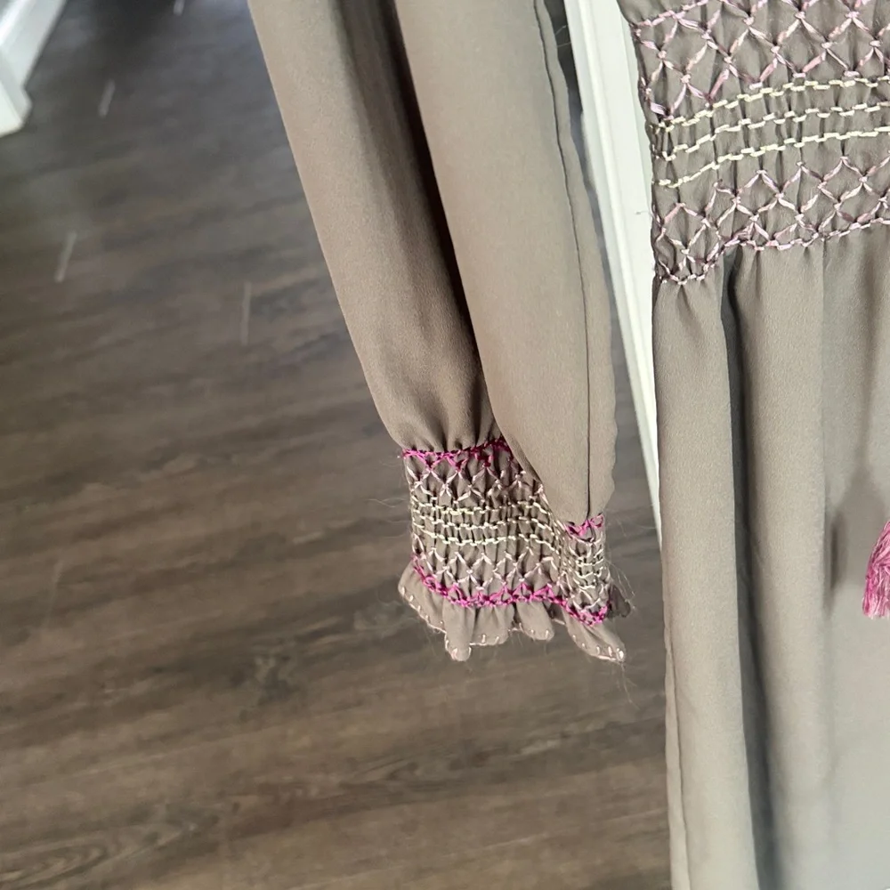 Lands' End olive green dress v neck pink embroidery - Picture 5 of 10